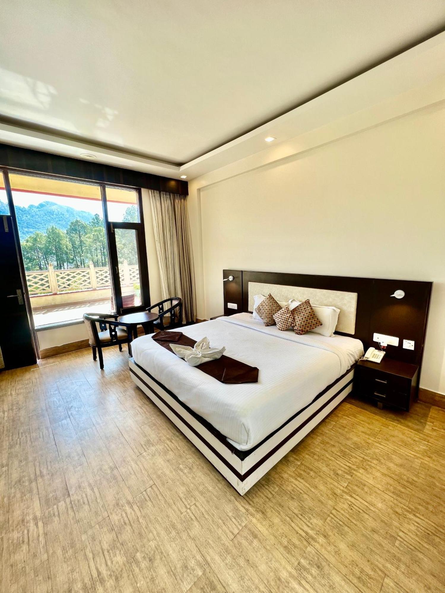 Sea Hawk - Luxury Hill Resort 4 Mins From Bhimtal Lake Esterno foto