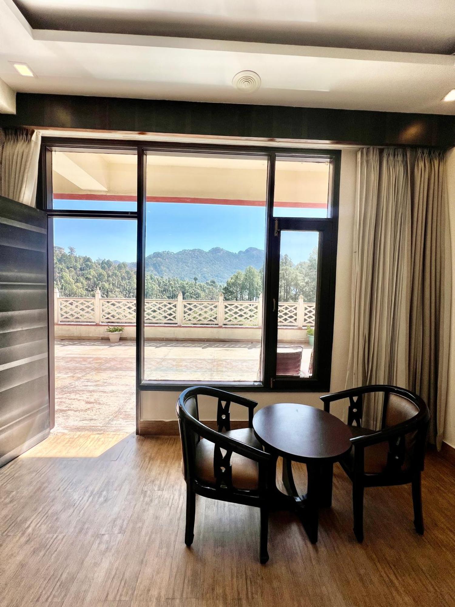 Sea Hawk - Luxury Hill Resort 4 Mins From Bhimtal Lake Esterno foto