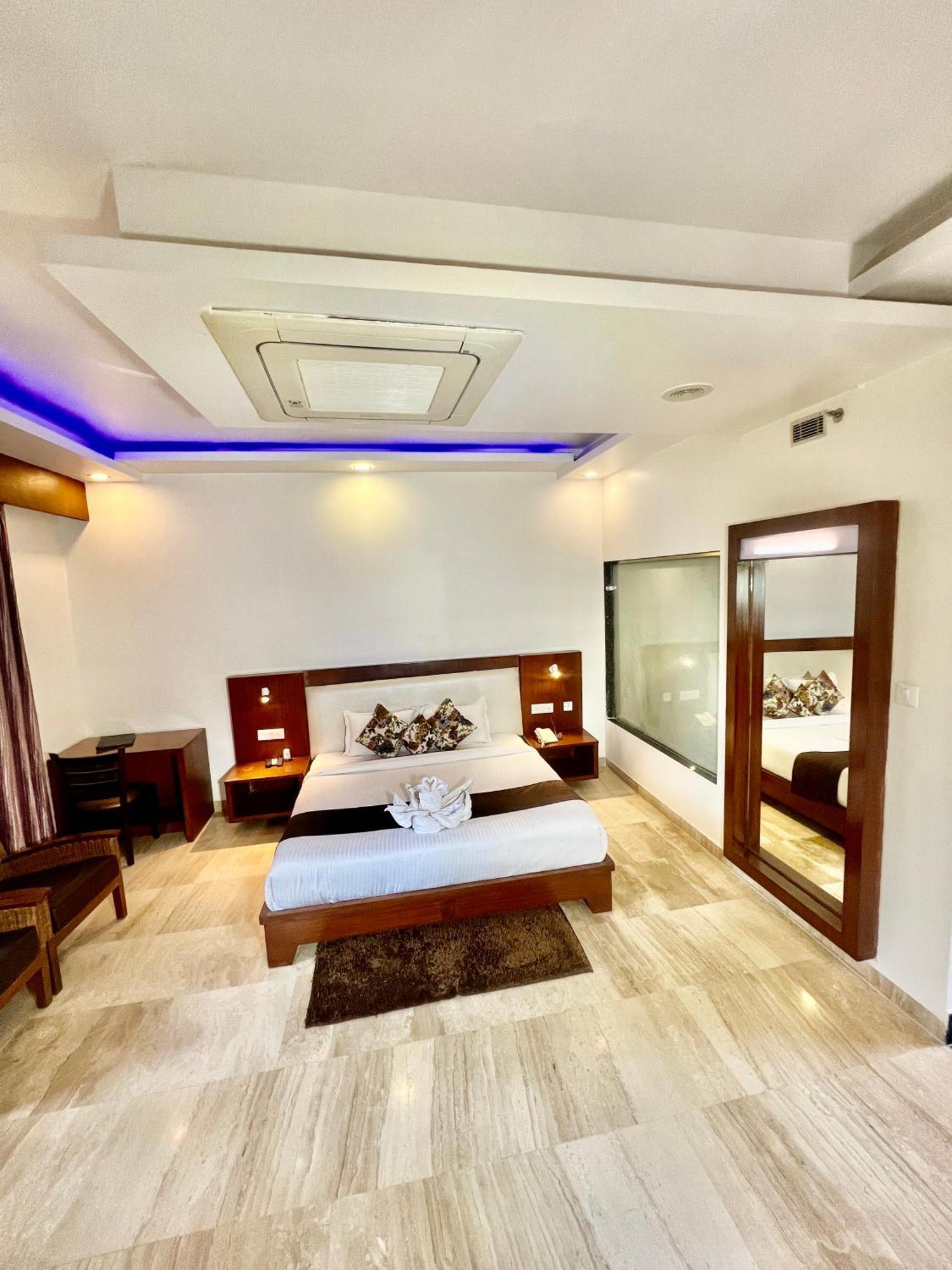 Sea Hawk - Luxury Hill Resort 4 Mins From Bhimtal Lake Esterno foto