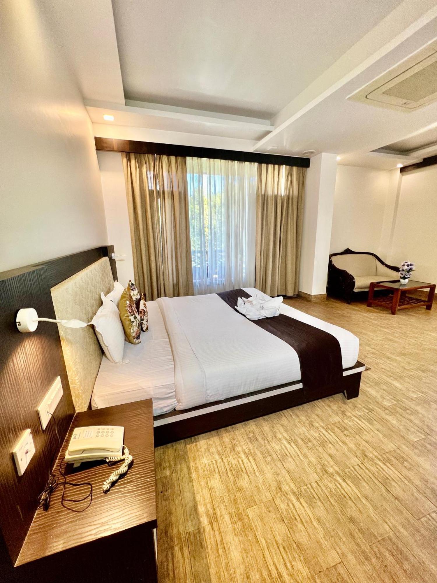 Sea Hawk - Luxury Hill Resort 4 Mins From Bhimtal Lake Esterno foto