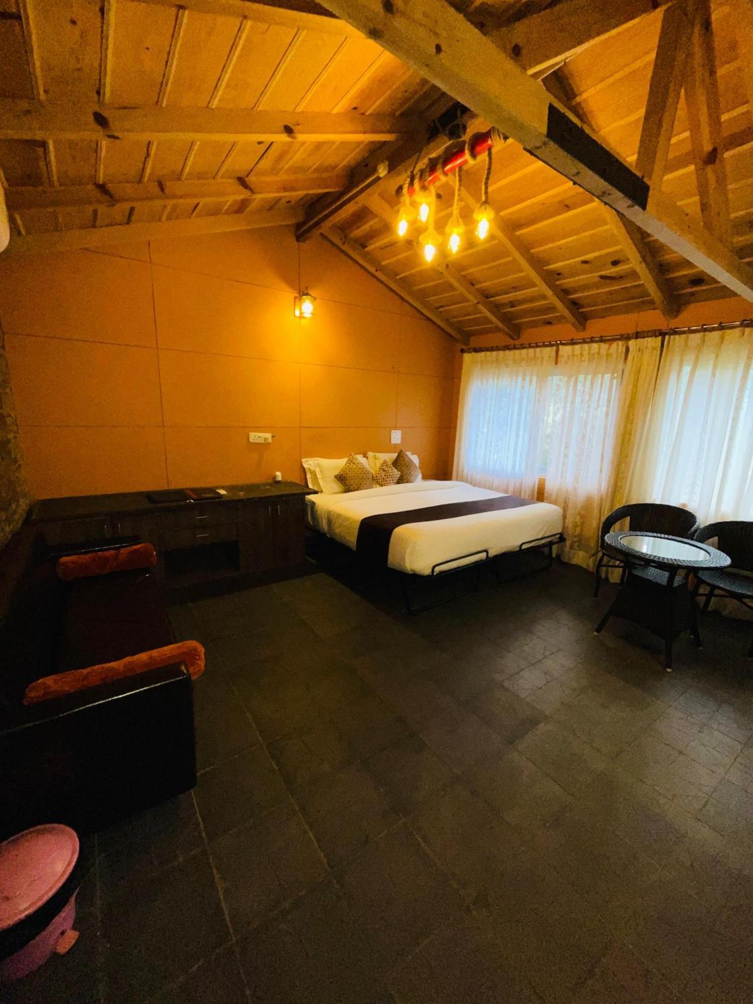 Sea Hawk - Luxury Hill Resort 4 Mins From Bhimtal Lake Camera foto
